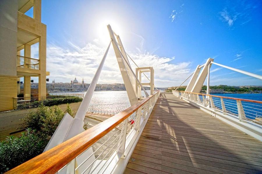 La88 Bayview Iii Apartment Sliema