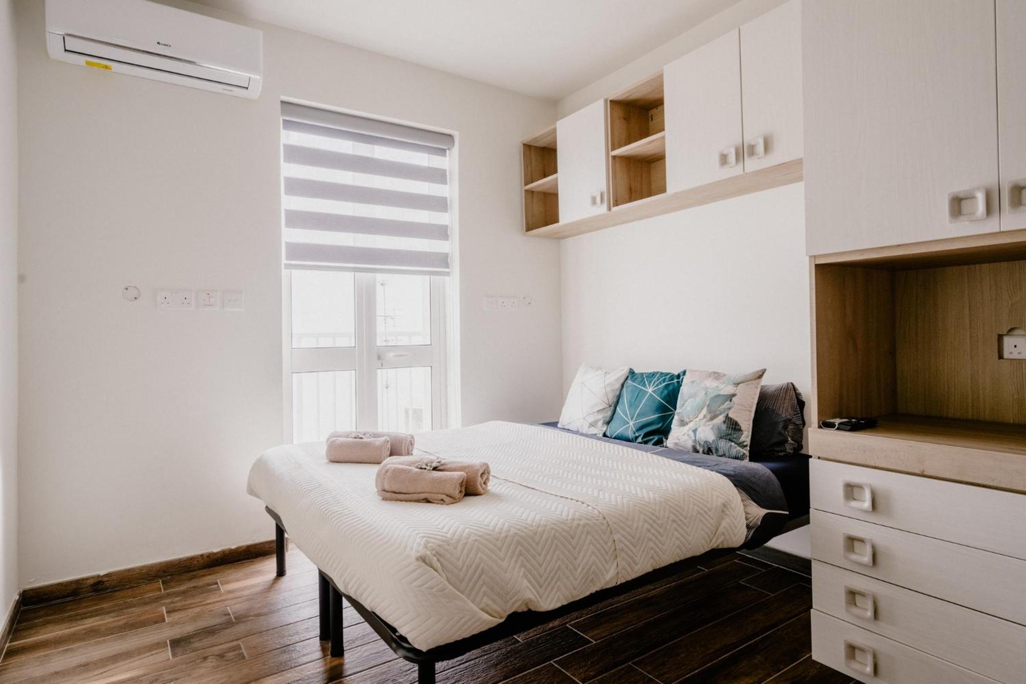 La88 Bayview Iii Apartment